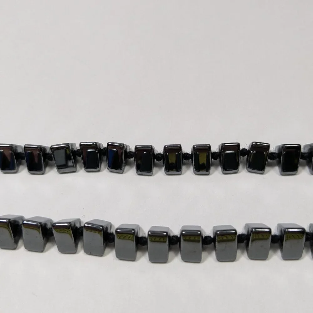 Black Triangular Stone Bead Necklace Knotted Classic Chic Goth Quiet Luxury